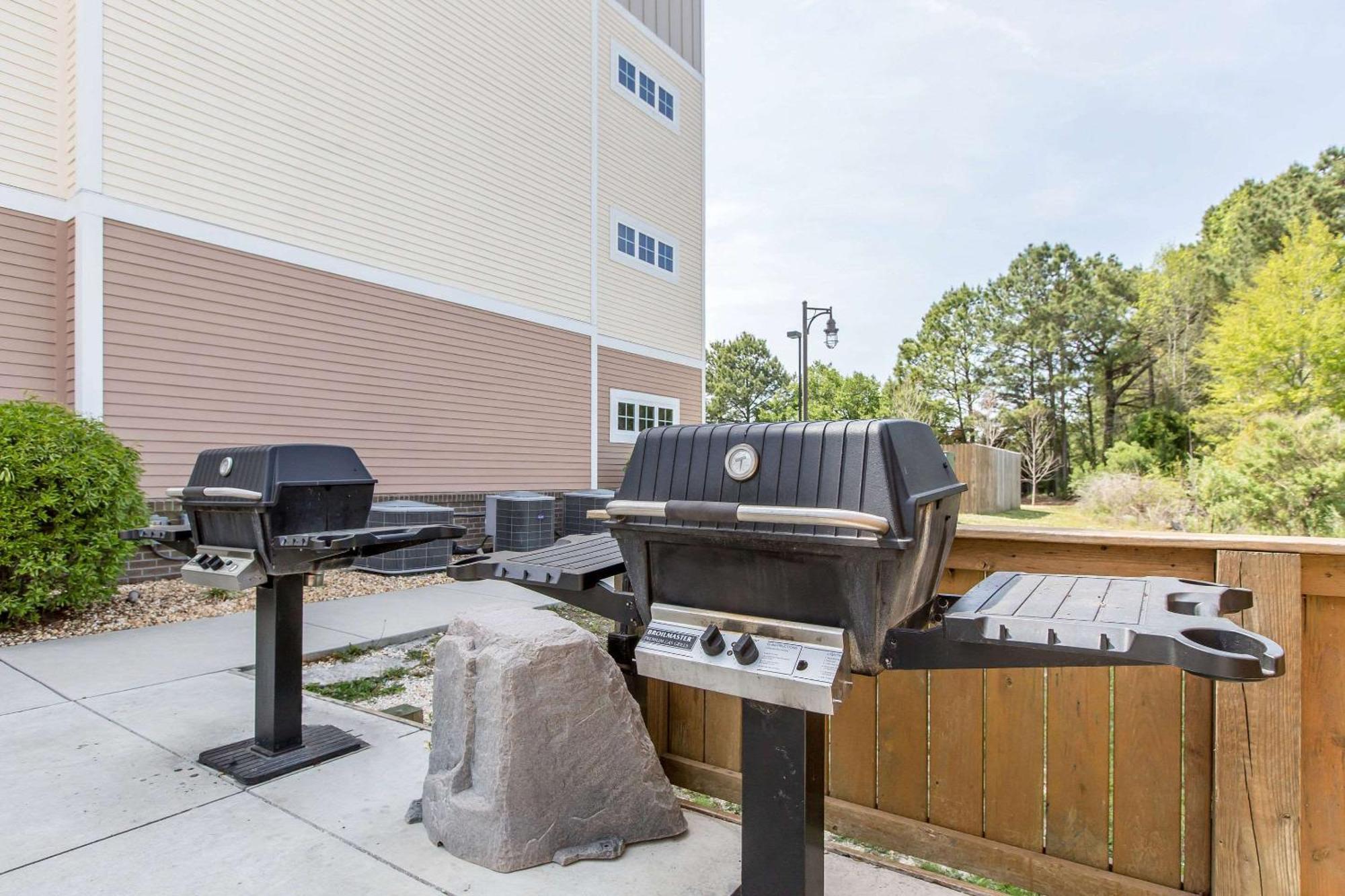 Mainstay Suites Jacksonville Near Camp Lejeune מראה חיצוני תמונה