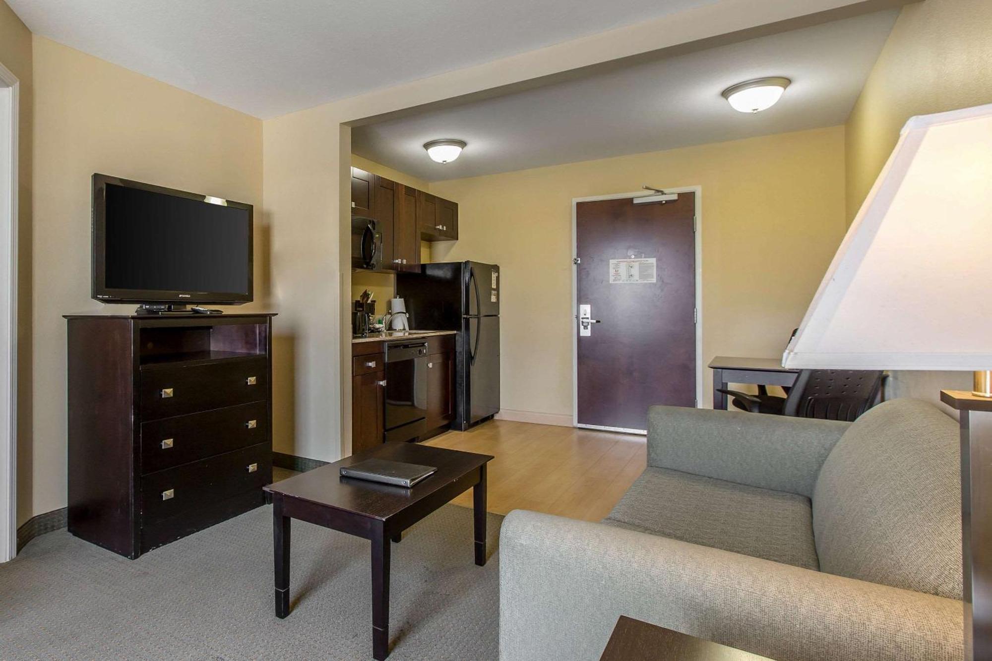 Mainstay Suites Jacksonville Near Camp Lejeune מראה חיצוני תמונה