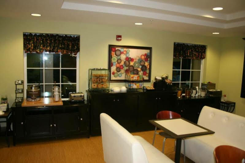 Mainstay Suites Jacksonville Near Camp Lejeune מראה חיצוני תמונה